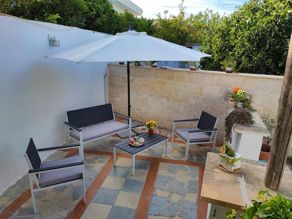 Villino Tronchetto Bianco Bed & Breakfast โมลา ดิ บารี ภายนอก รูปภาพ