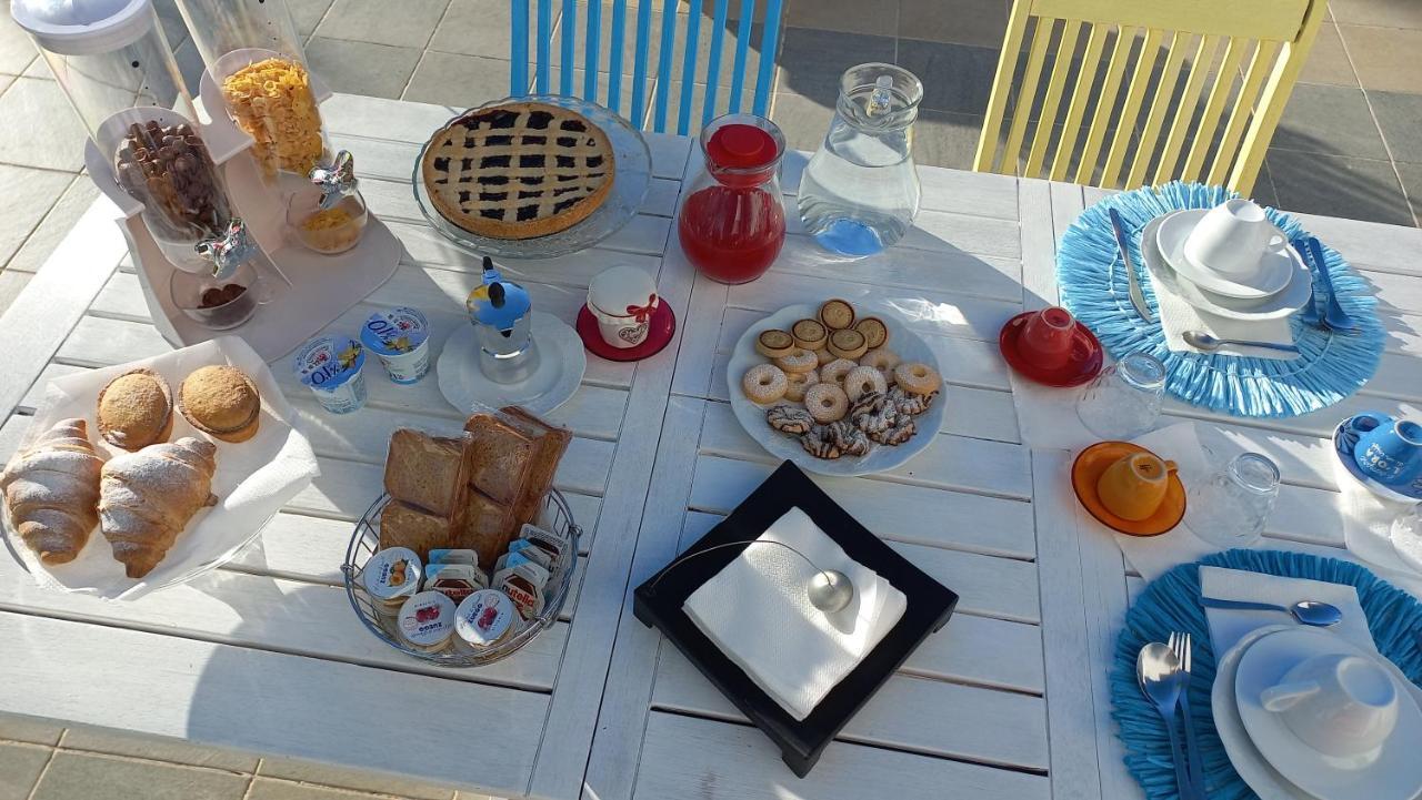 Villino Tronchetto Bianco Bed & Breakfast โมลา ดิ บารี ภายนอก รูปภาพ