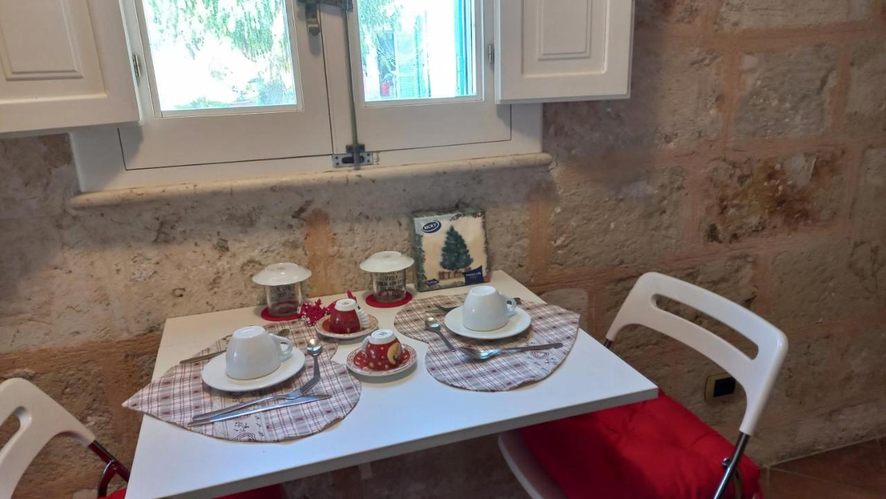Villino Tronchetto Bianco Bed & Breakfast โมลา ดิ บารี ภายนอก รูปภาพ