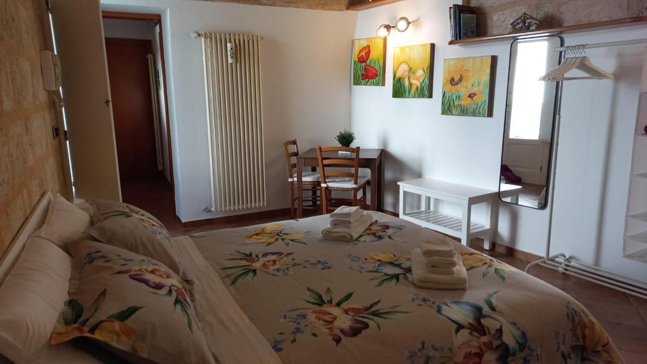 Villino Tronchetto Bianco Bed & Breakfast โมลา ดิ บารี ภายนอก รูปภาพ
