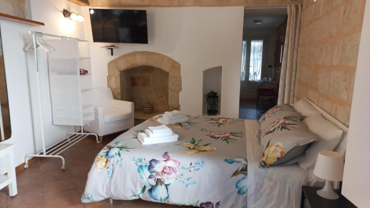 Villino Tronchetto Bianco Bed & Breakfast โมลา ดิ บารี ภายนอก รูปภาพ